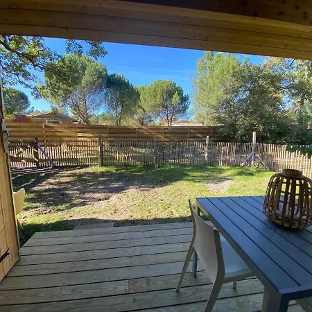 Escale Sous Le Chene