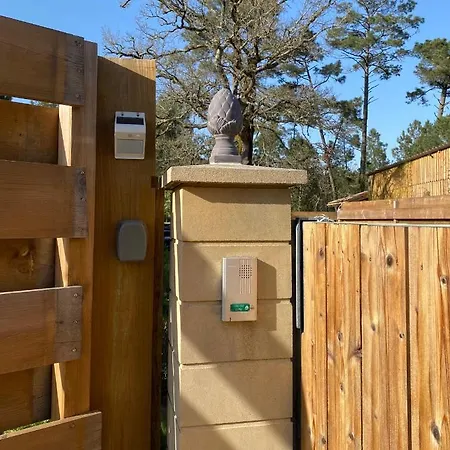 Escale Sous Le Chene 招待所 3*