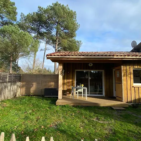 Escale Sous Le Chene 招待所 3*