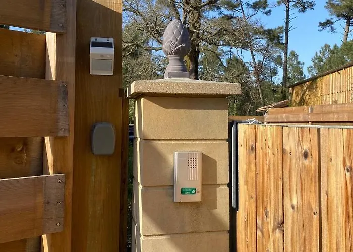 Escale Sous Le Chene بيت ضيافة 3*