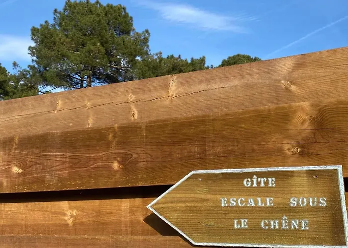 بيت ضيافة Escale Sous Le Chene 3*