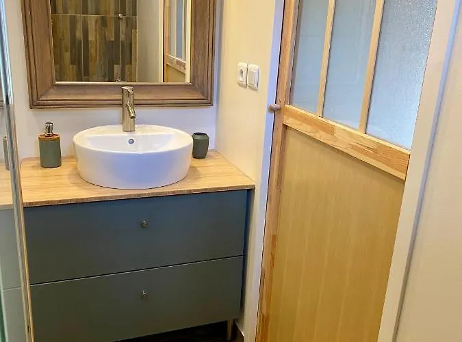 Escale Sous Le Chene بيت ضيافة 3*